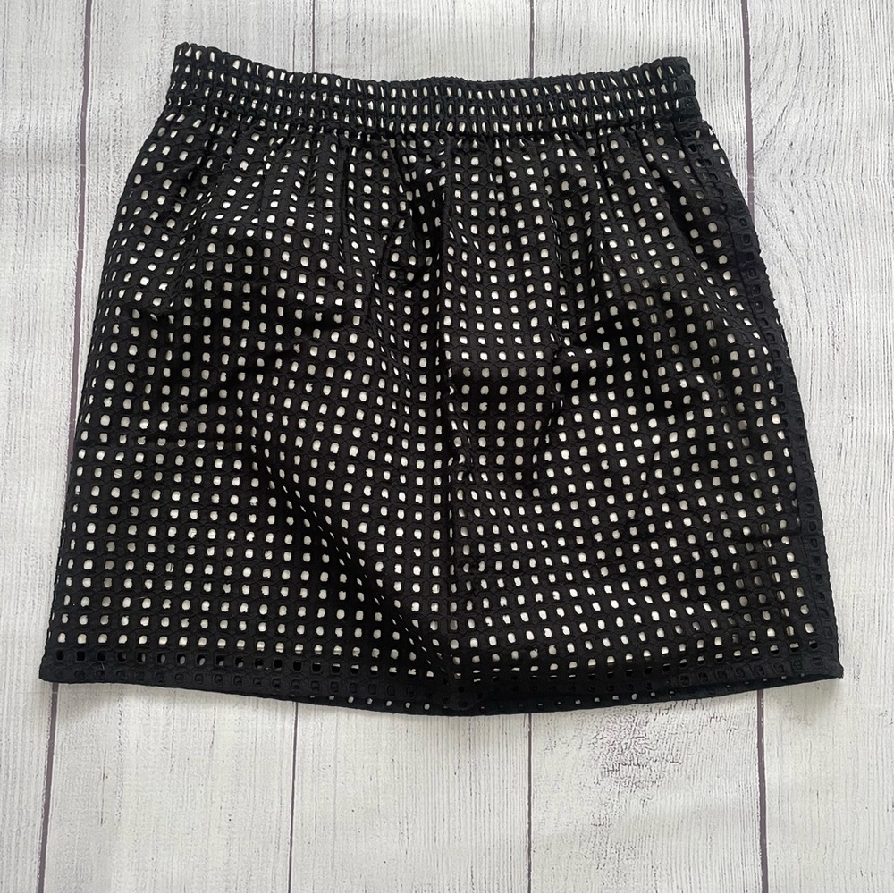 LOFT Black and Cream Elastic Waist Skirt Size Medium - Picture 1 of 7